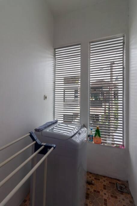 Spacious, White-Villa Belgareti @Kiara Condong Bandung Exterior foto